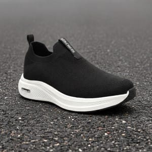 ske-005-black-sketchers-hero